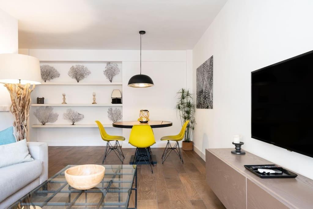 Super Flat With Terrace And Free Parking Lejlighed *