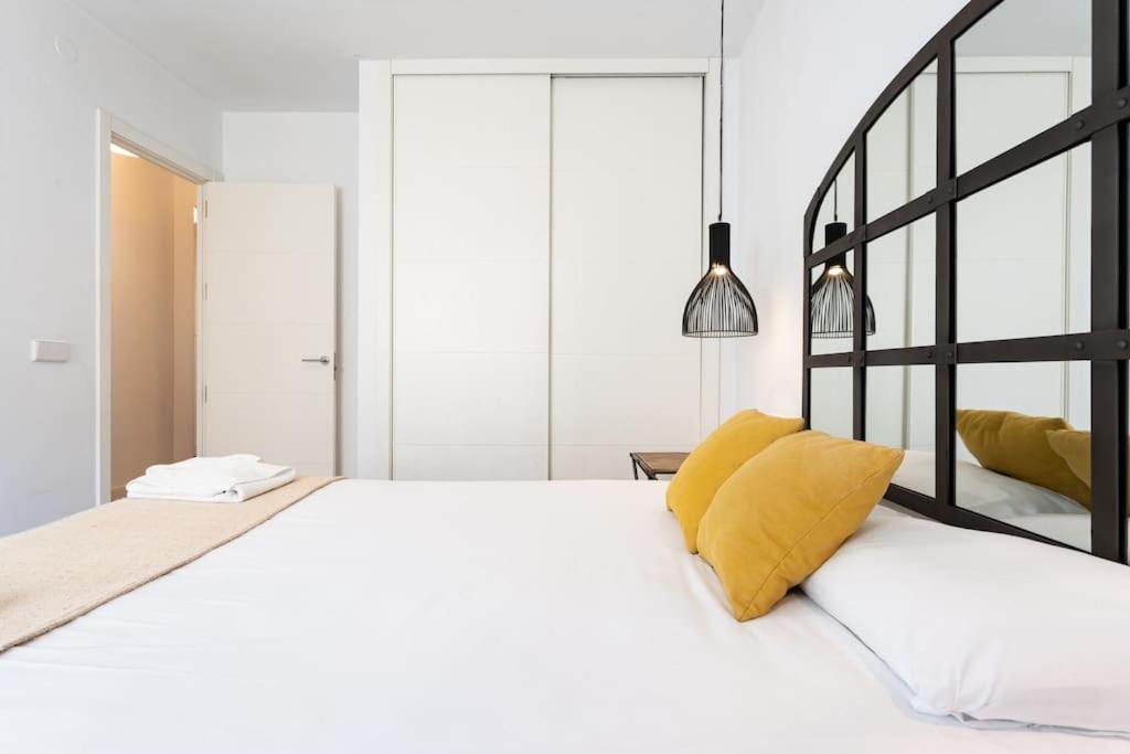 Super Flat With Terrace And Free Parking Lejlighed